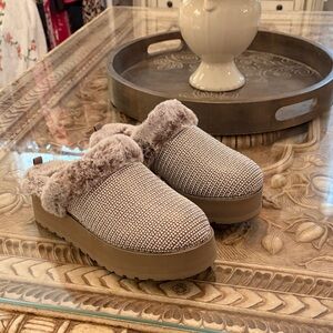 BOBS from Skechers Tan Faux fur Mules